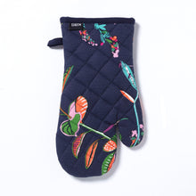Load image into Gallery viewer, KAS Cedros Oven Glove