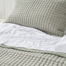 Load image into Gallery viewer, Royal Doulton Ridge Coverlet